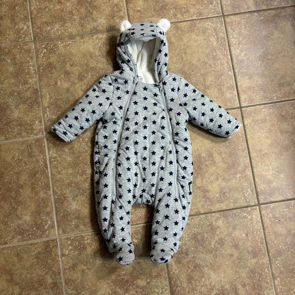 GAP Other - Baby gap 3-6 month bunting suit